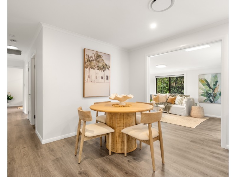 2 Elkhorn Close, Wyoming NSW 2250
