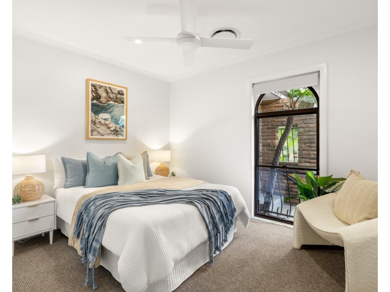 2 Elkhorn Close, Wyoming NSW 2250