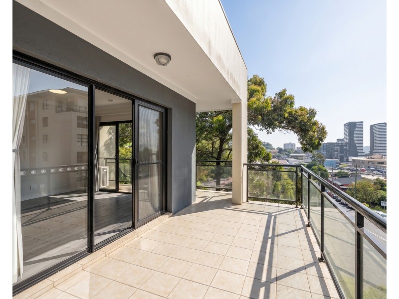 3/8 Bent Street, Gosford NSW 2250