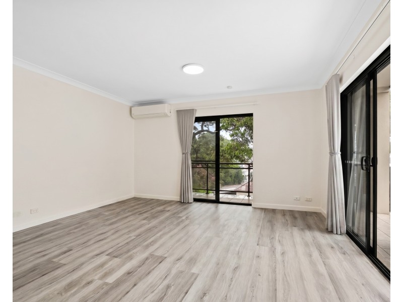 3/8 Bent Street, Gosford NSW 2250