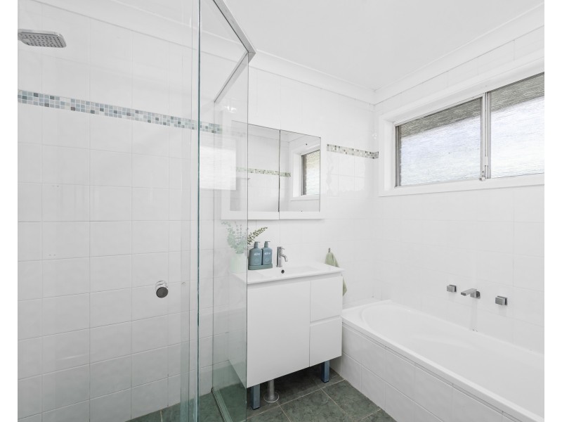 3 Craigend Street, Wyoming NSW 2250