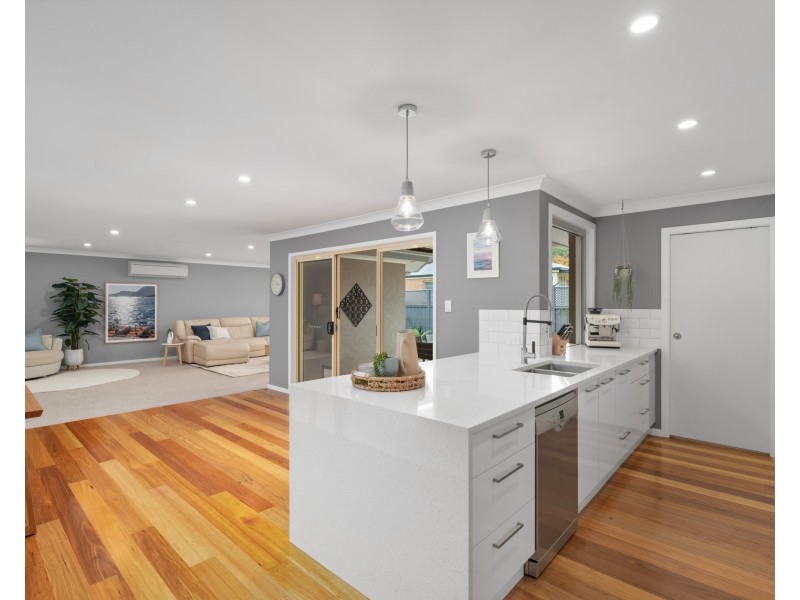 21 Robinia Parade, Springfield NSW 2250