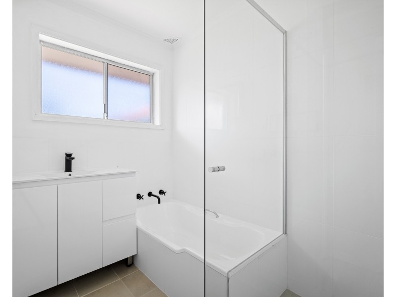 13 Pearson Street, Narara NSW 2250