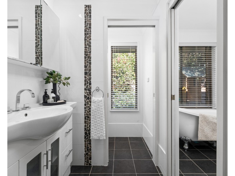 18 Coolawin Circle, Narara NSW 2250