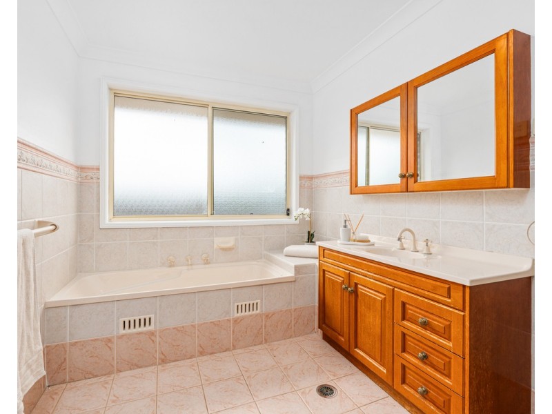 12 Flakelar Crescent, Terrigal NSW 2260