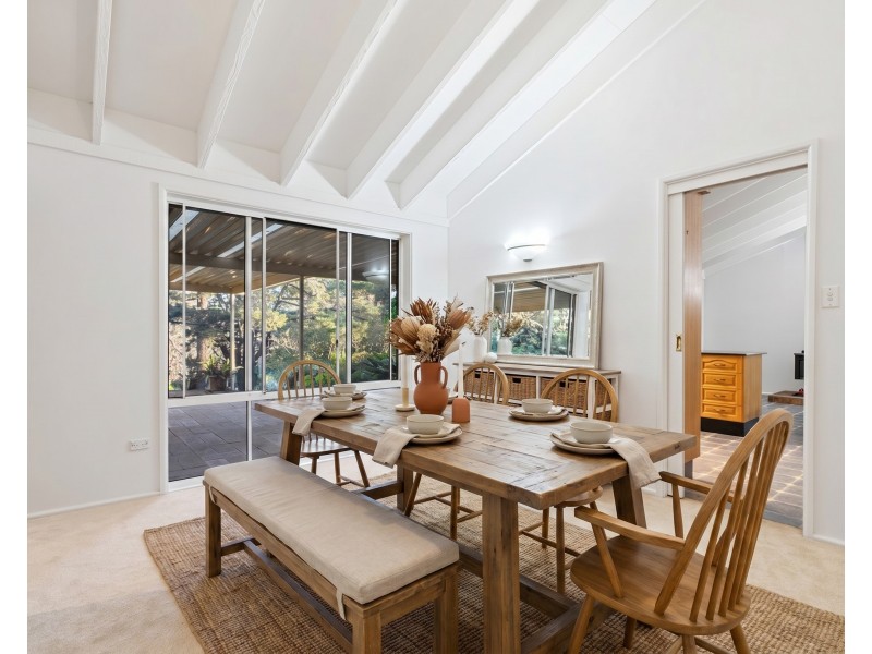 39 Hanlan St South, Narara NSW 2250