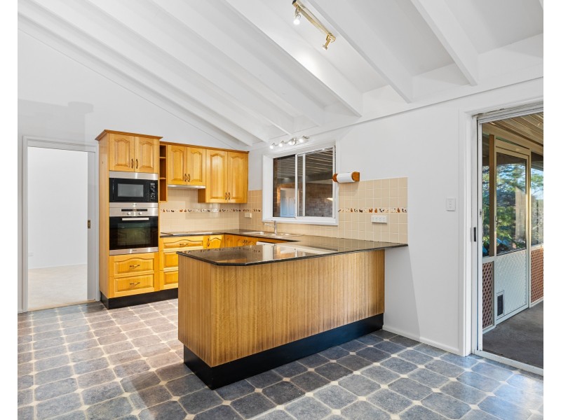 39 Hanlan St South, Narara NSW 2250