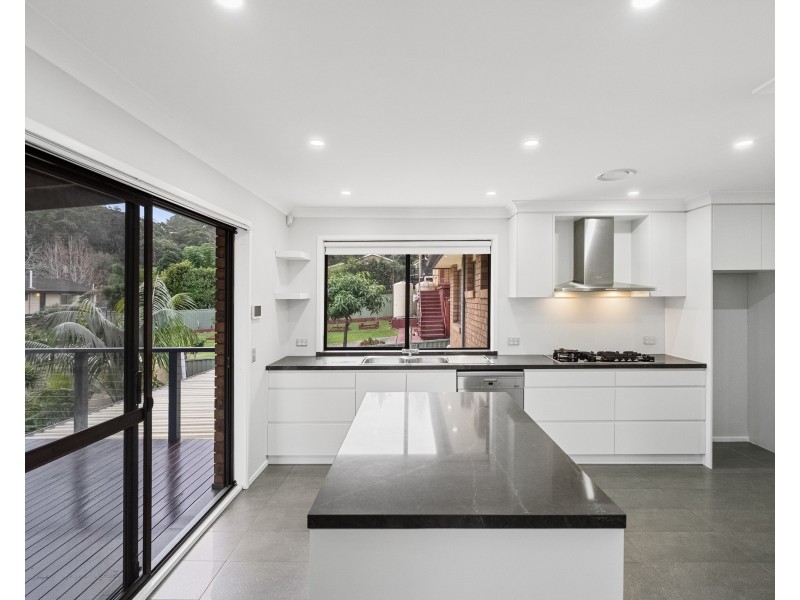 12 Darryl Road, Wyoming NSW 2250