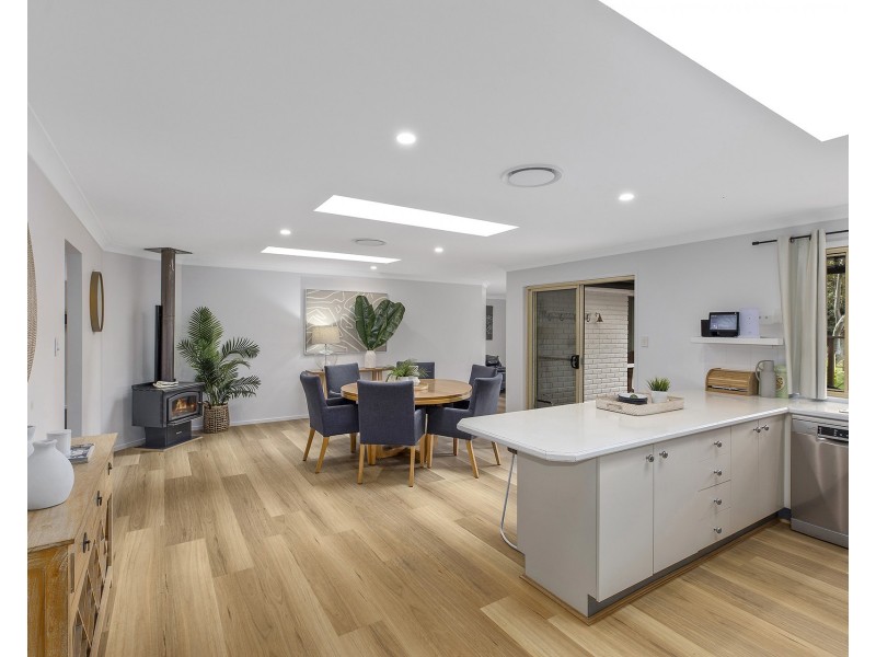 1 Oak Road, Matcham NSW 2250