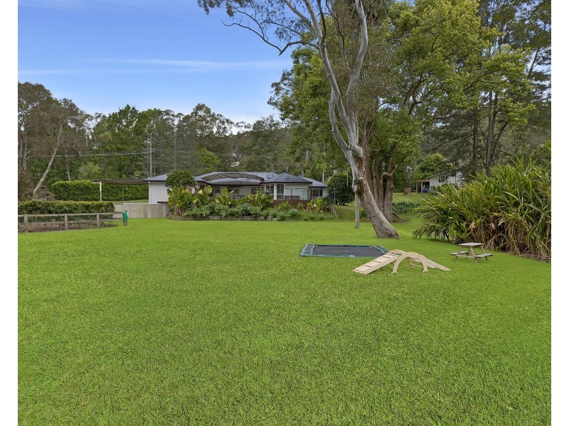 1 Oak Road, Matcham NSW 2250