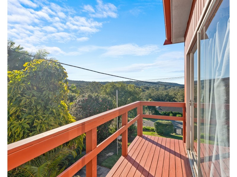 16 Dakara Avenue, Erina NSW 2250