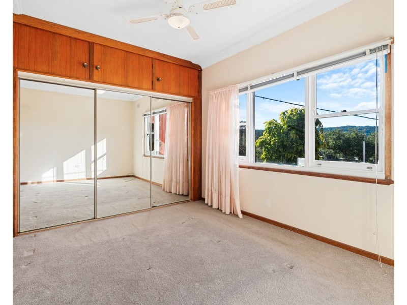 16 Dakara Avenue, Erina NSW 2250