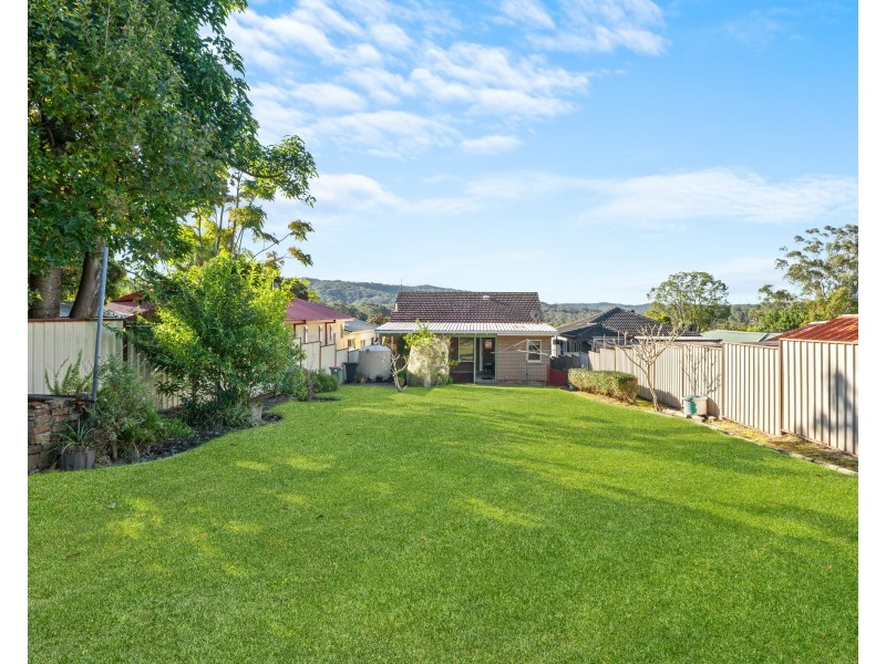 16 Dakara Avenue, Erina NSW 2250