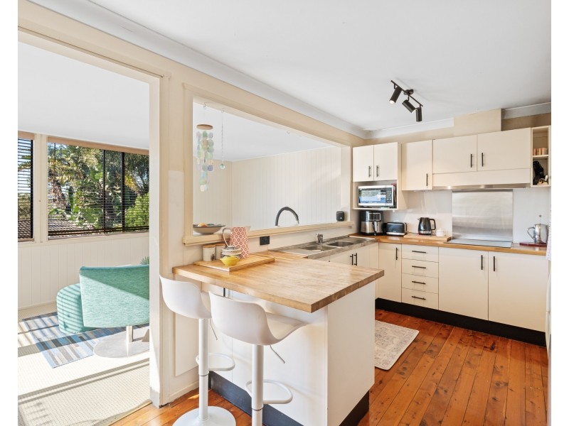 8 Blue View Crescent, Terrigal NSW 2260