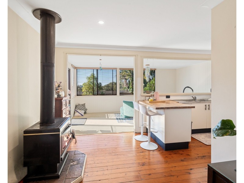 8 Blue View Crescent, Terrigal NSW 2260