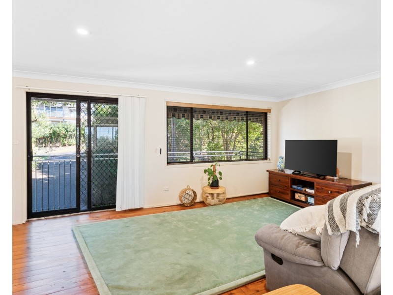 8 Blue View Crescent, Terrigal NSW 2260