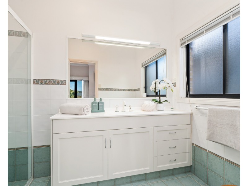 1 Mayfair Close, Terrigal NSW 2260