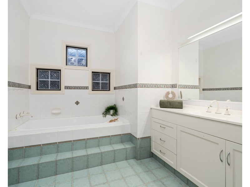 1 Mayfair Close, Terrigal NSW 2260