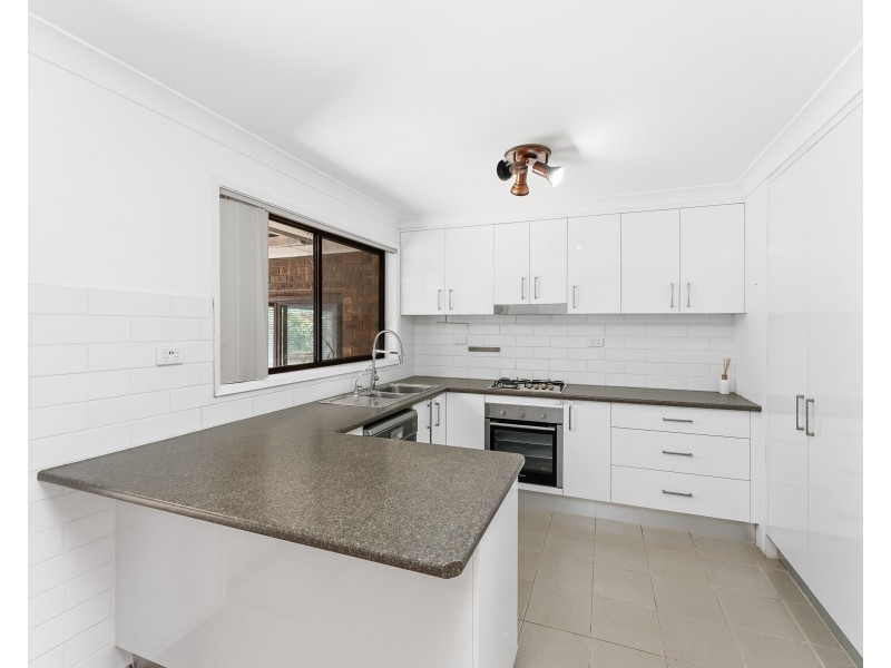 2 Morcombe Close, Gorokan NSW 2263