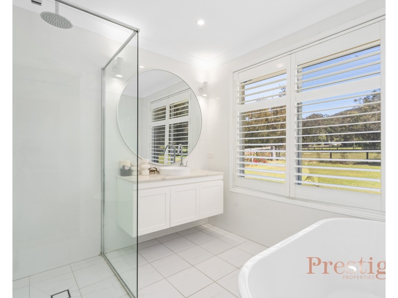 5 Warrambool Road, Wamberal NSW 2260