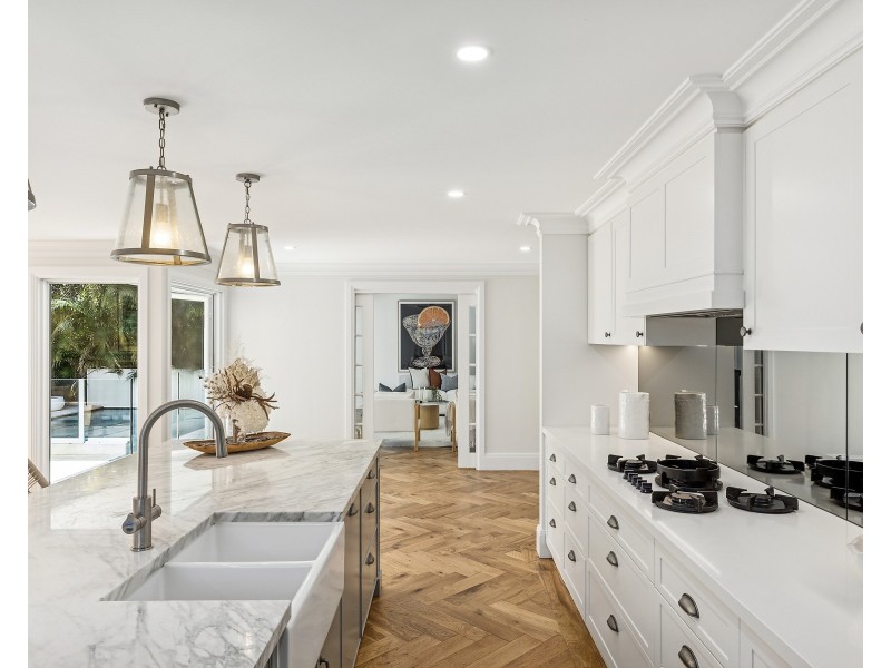 71 The Round Drive, Avoca Beach NSW 2251
