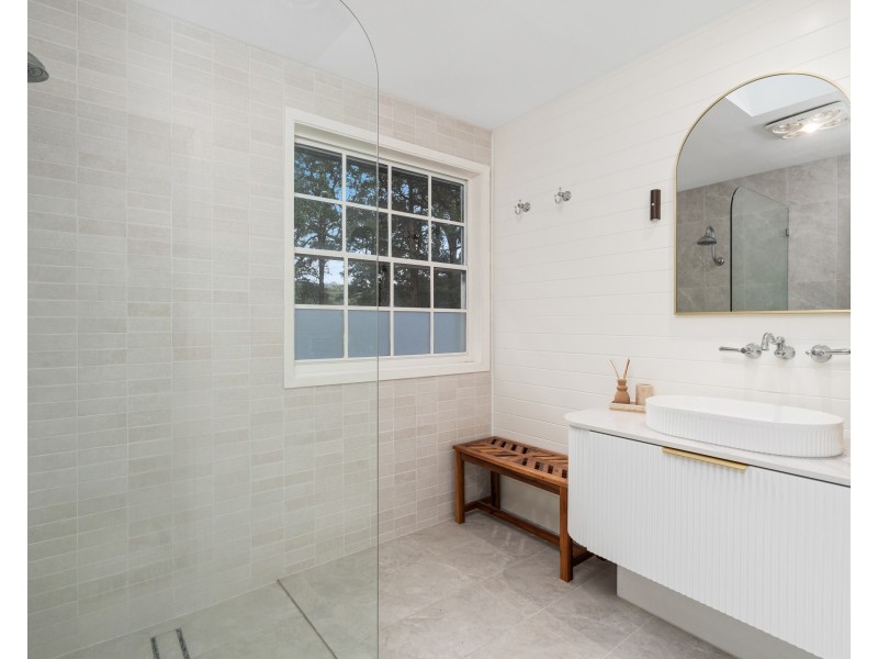 38 Rain Forest Road, Wyoming NSW 2250