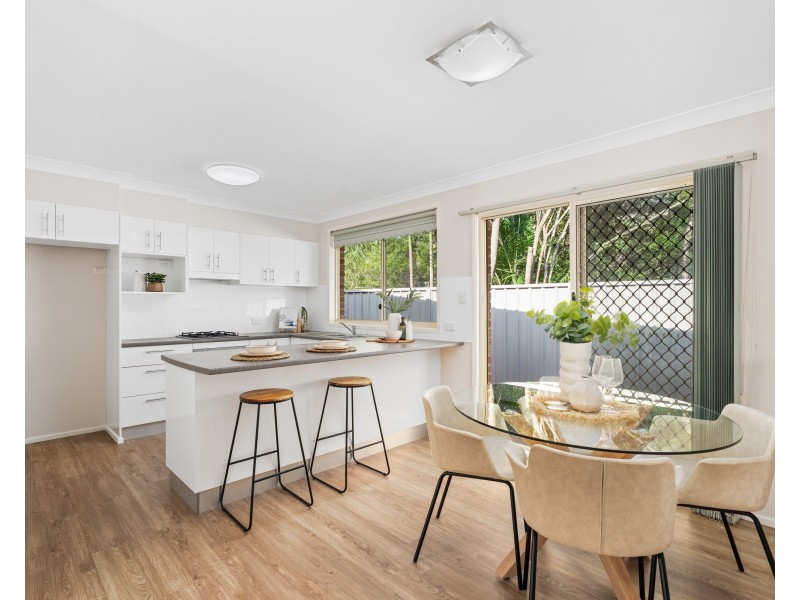 2/19 Donna Close, Lisarow NSW 2250