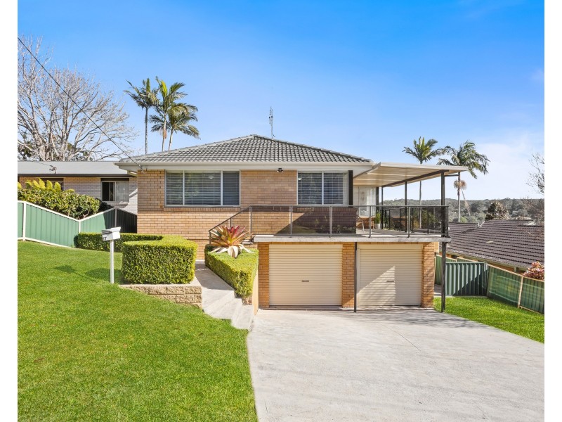 17 Elizabeth Street, Wyoming NSW 2250