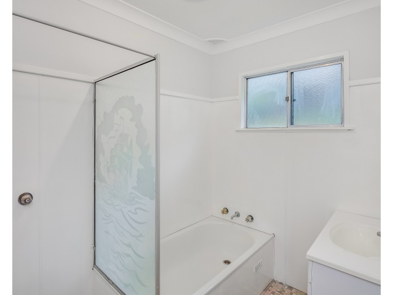 31 Alan Street, Niagara Park NSW 2250