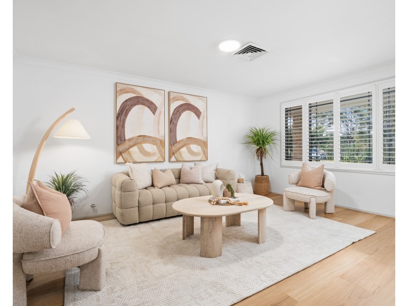 2 Finch Place, Point Clare NSW 2250