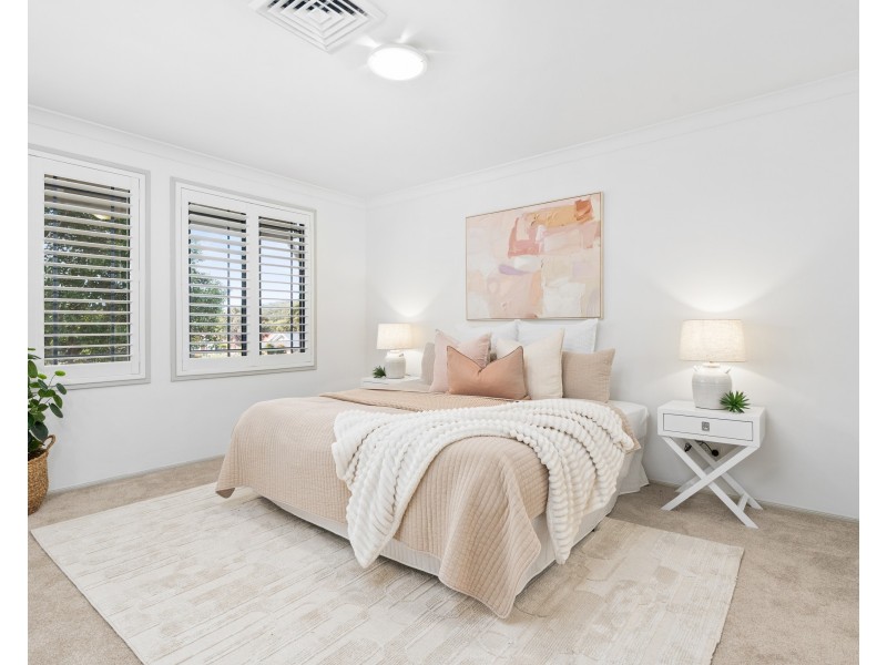 2 Finch Place, Point Clare NSW 2250