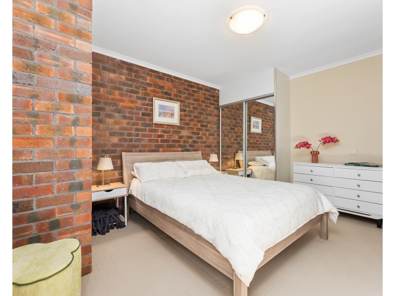 69 Bay View Avenue, East Gosford NSW 2250