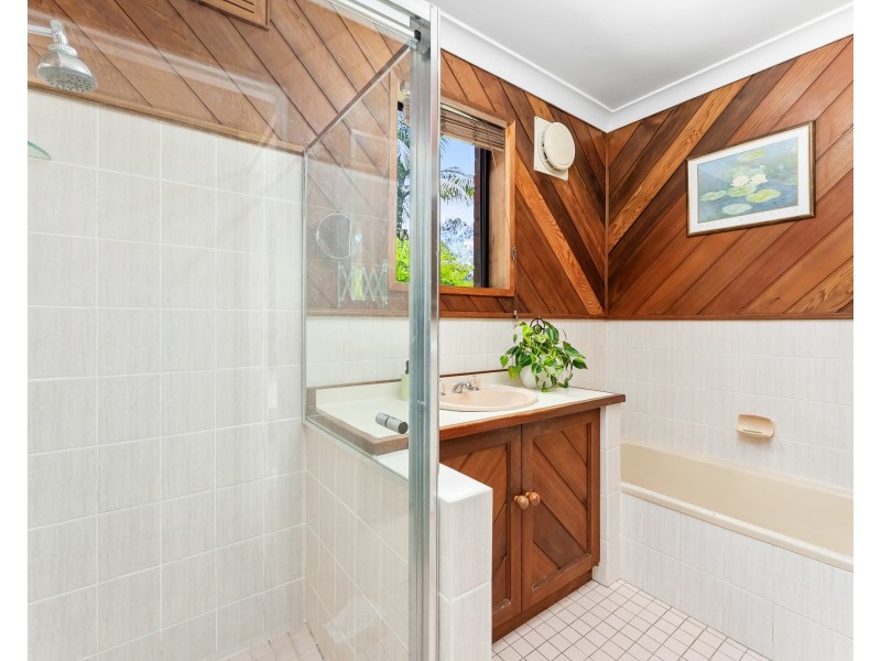 69 Bay View Avenue, East Gosford NSW 2250