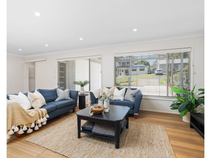 27 Fisher Road, Point Clare NSW 2250
