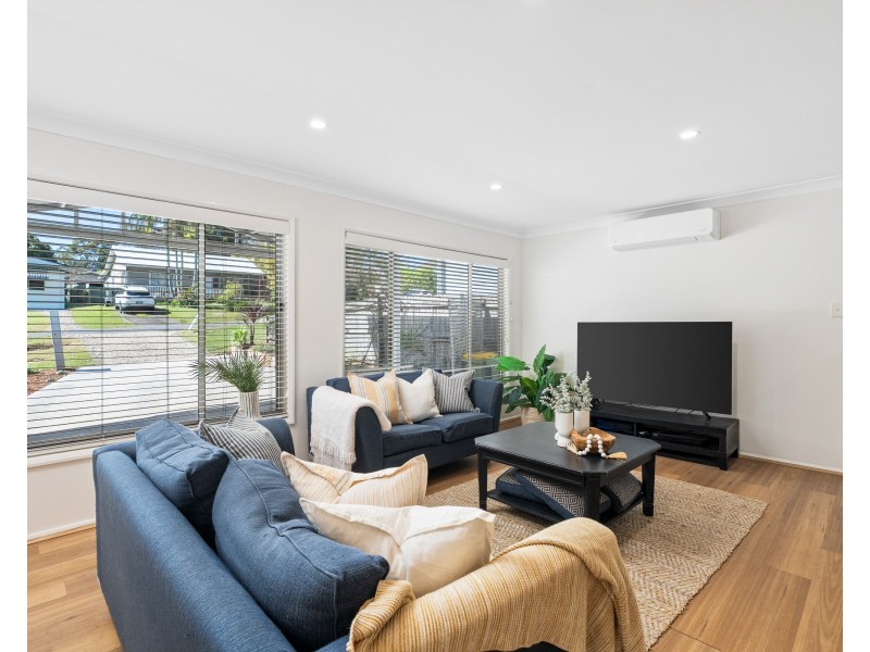 27 Fisher Road, Point Clare NSW 2250