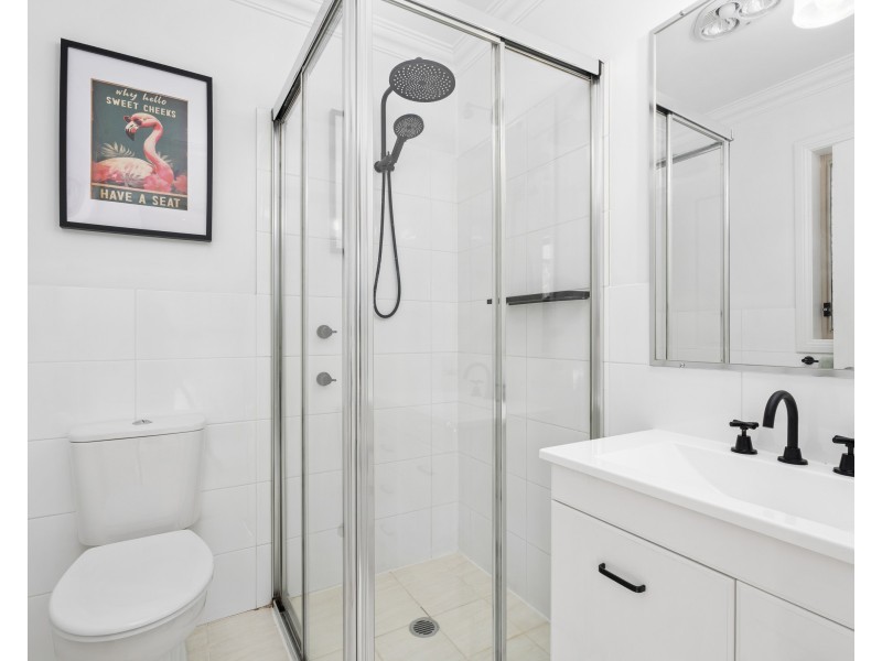 2/12 Jennie Cox Close, Erina NSW 2250