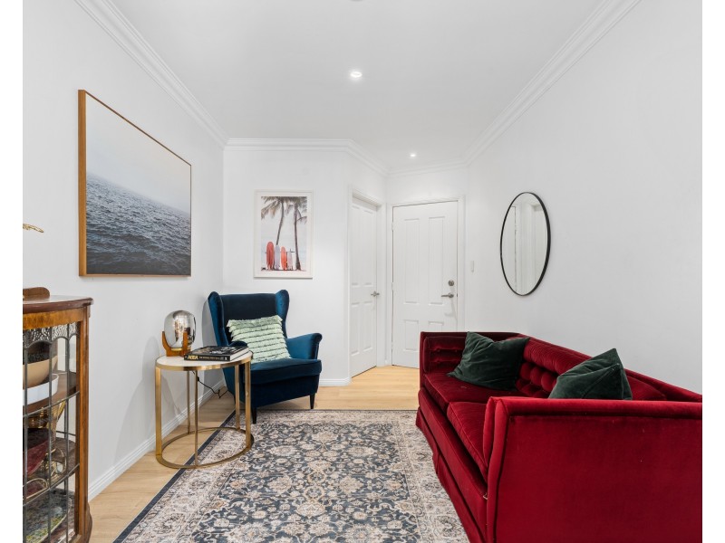 2/12 Jennie Cox Close, Erina NSW 2250