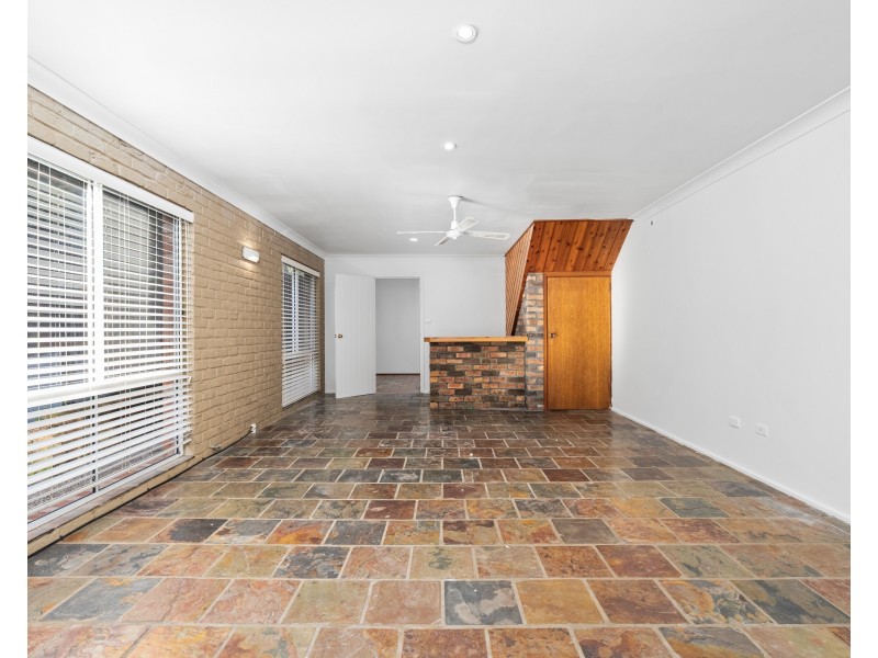 27 River Street, Springfield NSW 2250
