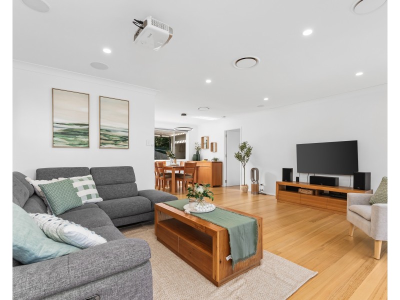 11 Narani Avenue, Niagara Park NSW 2250