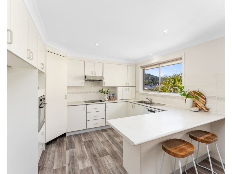 5 Beaumont Avenue, Wyoming NSW 2250