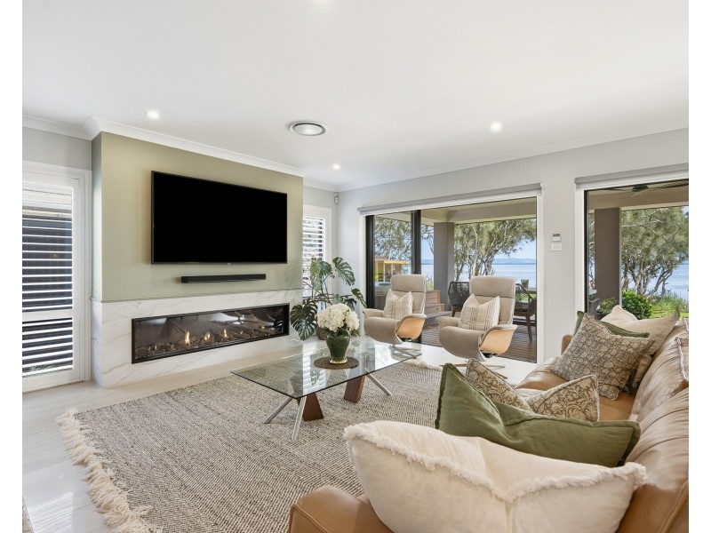 6 Yellawa Close, The Entrance North NSW 2261