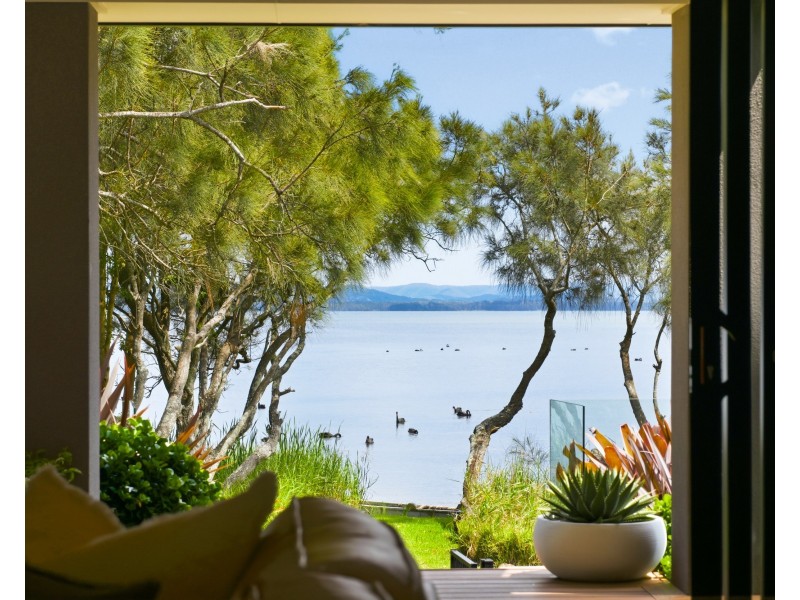 6 Yellawa Close, The Entrance North NSW 2261