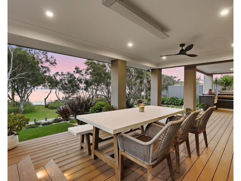 6 Yellawa Close, The Entrance North NSW 2261