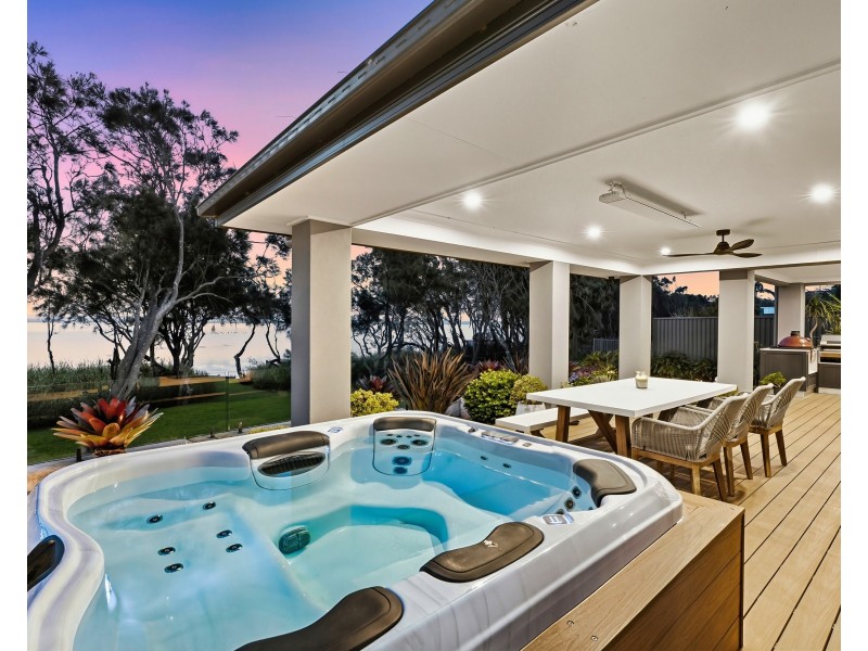 6 Yellawa Close, The Entrance North NSW 2261