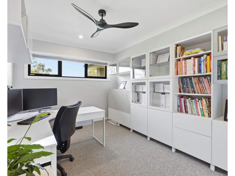 6 Yellawa Close, The Entrance North NSW 2261