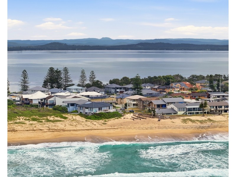 6 Yellawa Close, The Entrance North NSW 2261