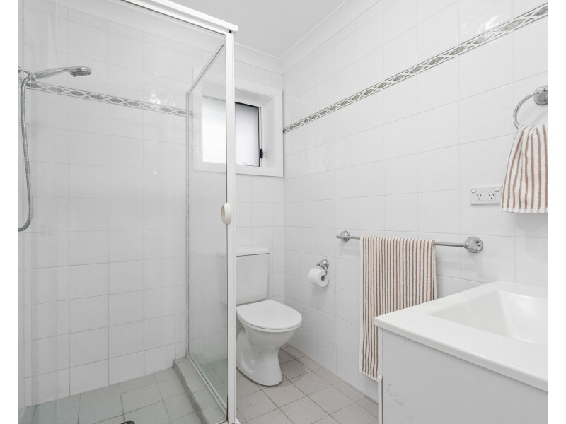 38 Elissa Crescent, Wyoming NSW 2250