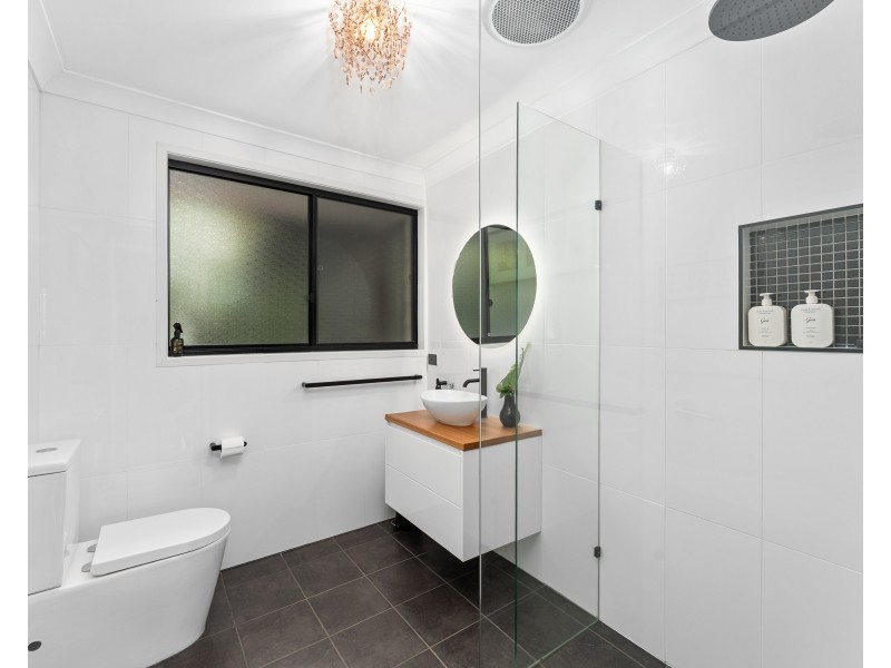 9 Woodview Road, Springfield NSW 2250