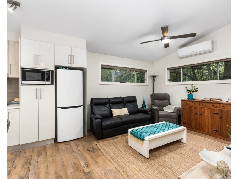 11a Meadow Road, Springfield NSW 2250