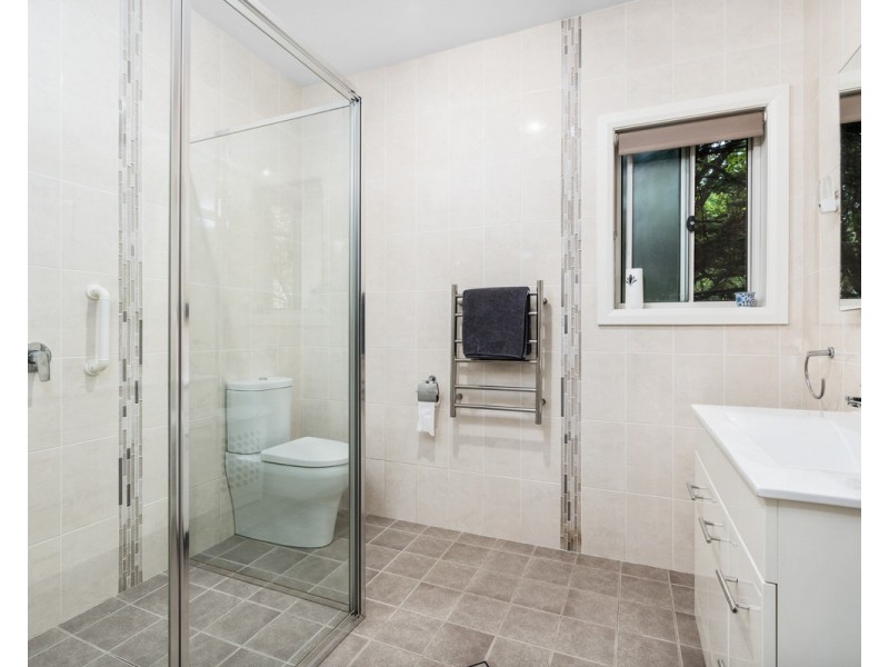 11a Meadow Road, Springfield NSW 2250